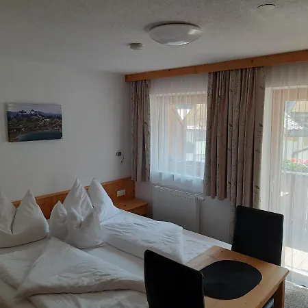 Gruenwaldhof לינה וארוחת בוקר