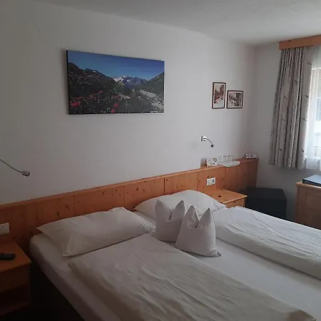 Gruenwaldhof 3* טוקס