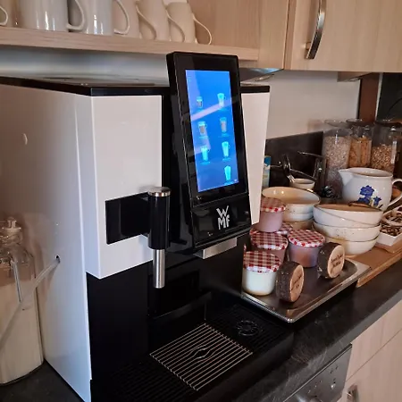 Gruenwaldhof Nocleg ze śniadaniem 3*