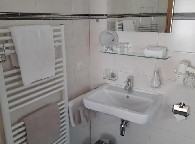 Couette-café Gruenwaldhof 3*