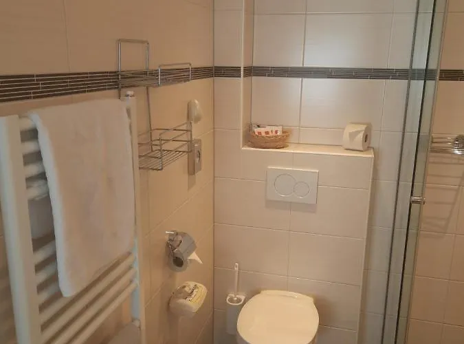 Couette-café Gruenwaldhof 3*