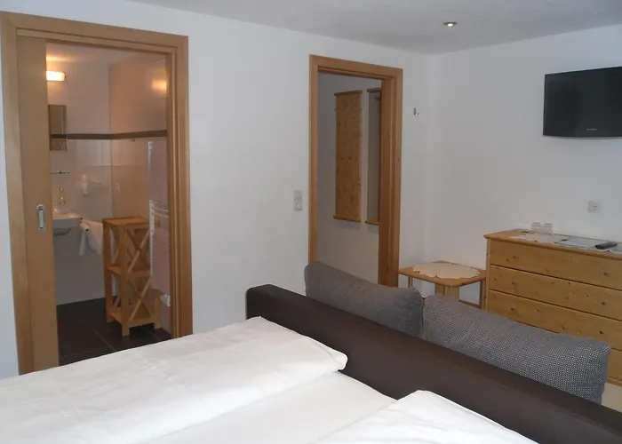 Couette-café Gruenwaldhof 3*